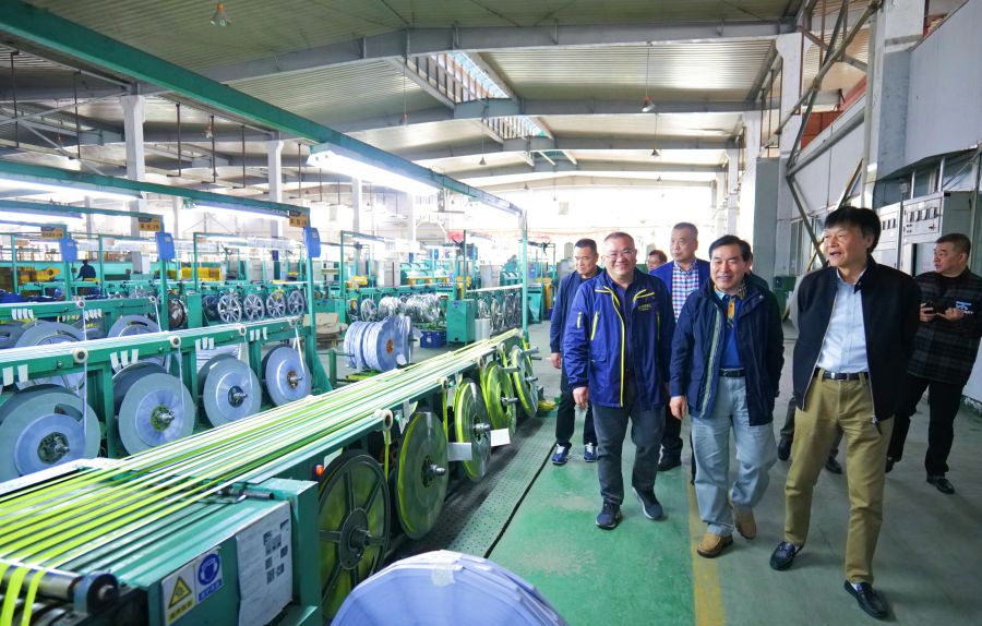 1679017038742232x1us.jpg 1679017038742232x1us.jpg